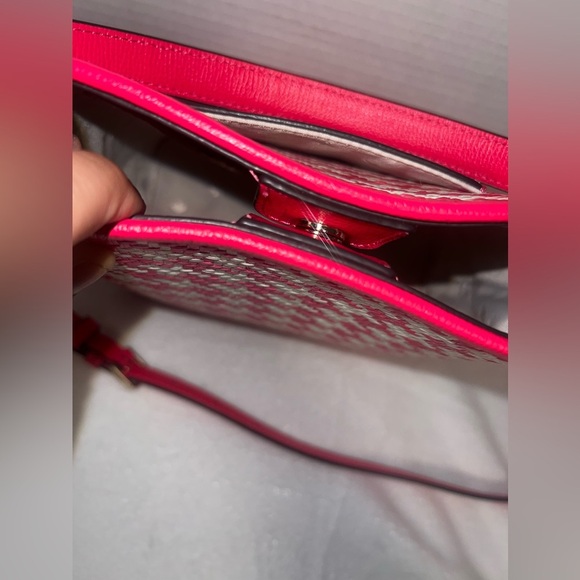 Kate Spade Woven Houndstooth Small Bucket Bikini Pink. - Picture 5 of 8